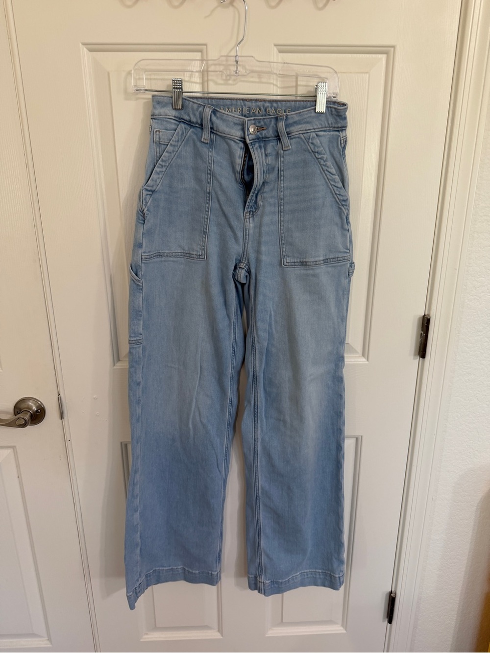 American Eagle 0 Light Wash Super High Rise Baggy Wide Leg Carpenter Jeans